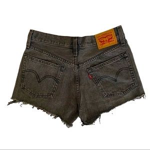 black/gray levi 501 jean shorts